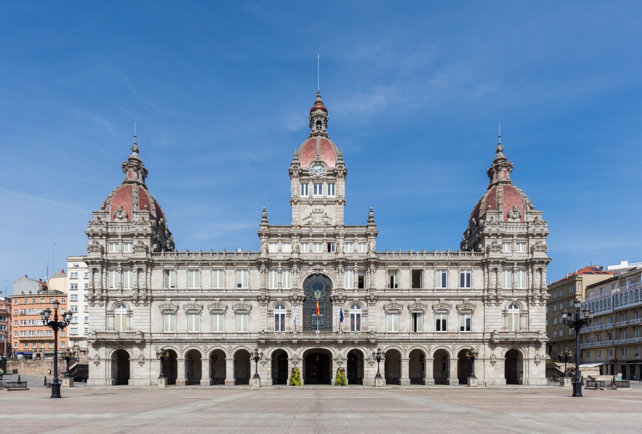 Ayuntamiento de A Coruña en la plaza de María Pita.